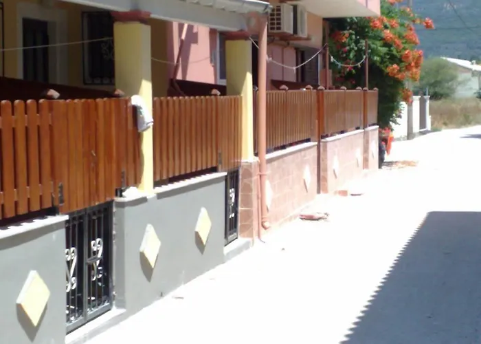 Adriana Saina Агиос-Георгиос